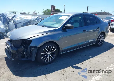 2016 Volkswagen Jetta 1.8T Sport из США, поврежденный, VIN 3VWD17AJ5GM256539